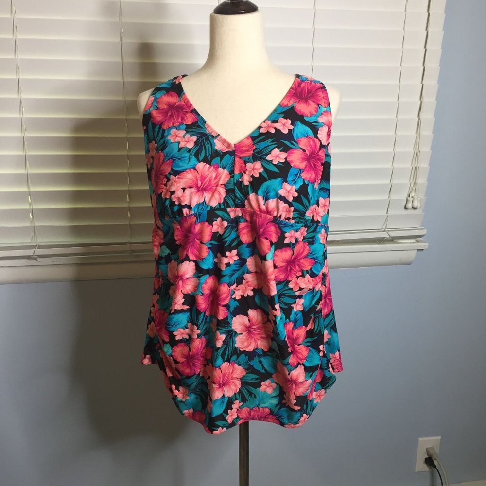 Ava & Viv swimsuit top, 16W